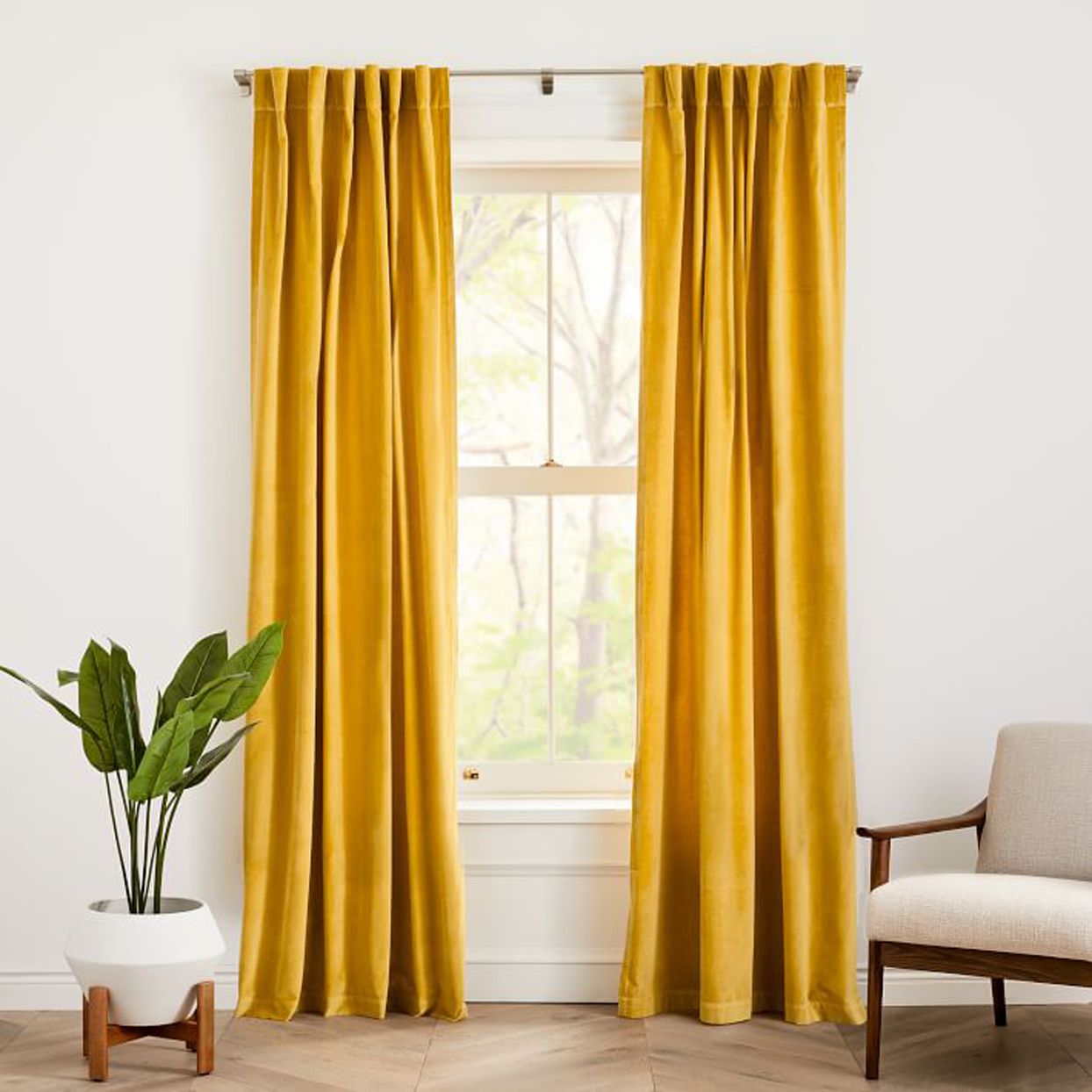 Best Curtains for Small Living Room: Top Picks for Cozy Spaces